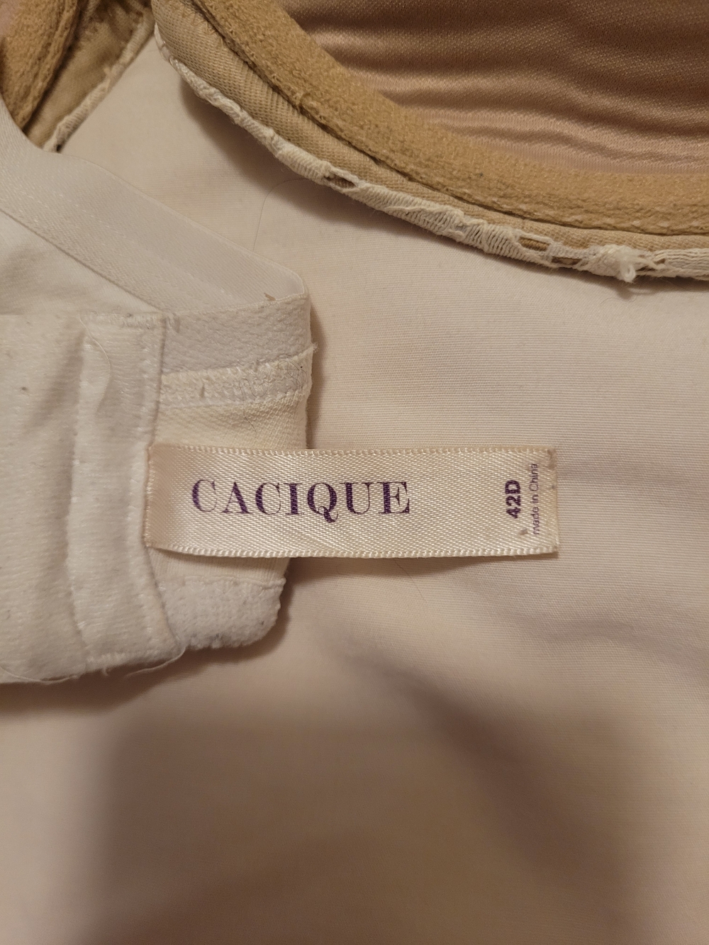 Cacique Lace Full-Coverage Bra in Cream - Picture 4 of 4